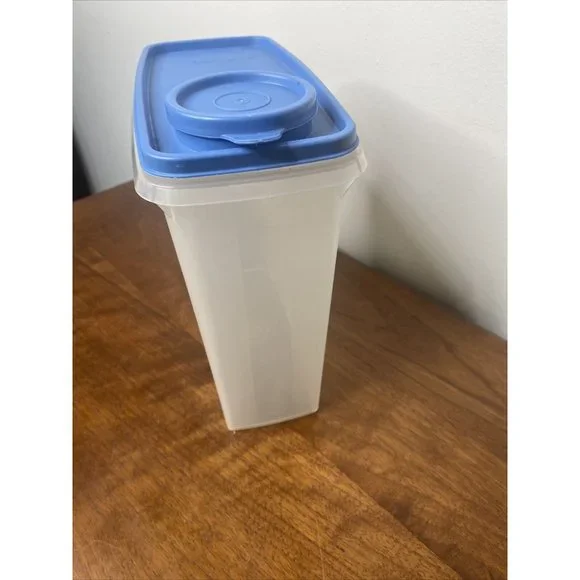 Tupperware Cereal Keeper Blue Lid 13 Cup 469-20 Vintage Pitcher Storage - Picture 2 of 8